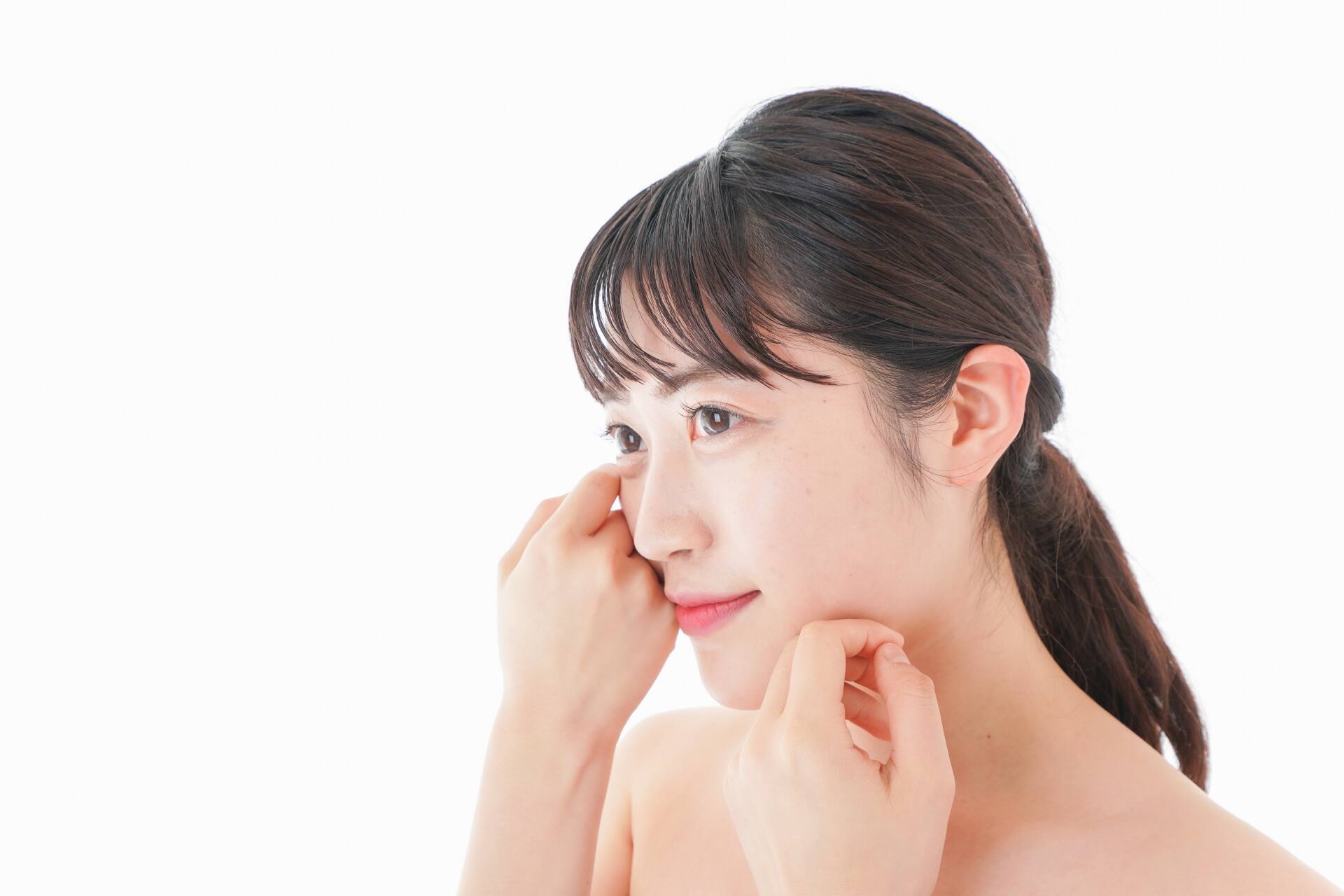 VOGUE掲載！美容家が開発したシャワーヘッドの秘密｜ナノバブル×脱塩素×重炭酸で美肌ケアを実現」